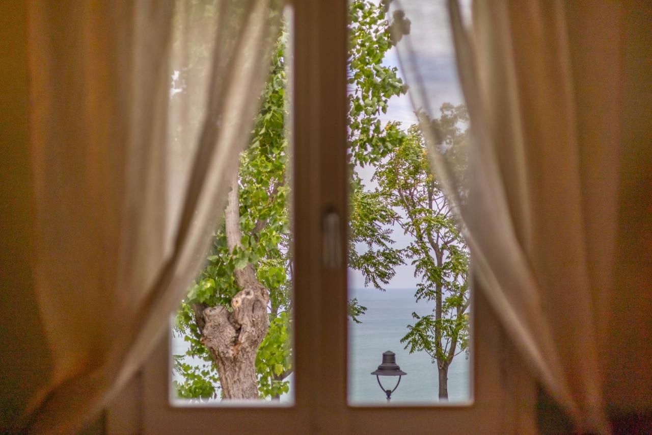 La Finestra Sul Mare - Appartamento Con Vista Gabicce Mare Esterno foto