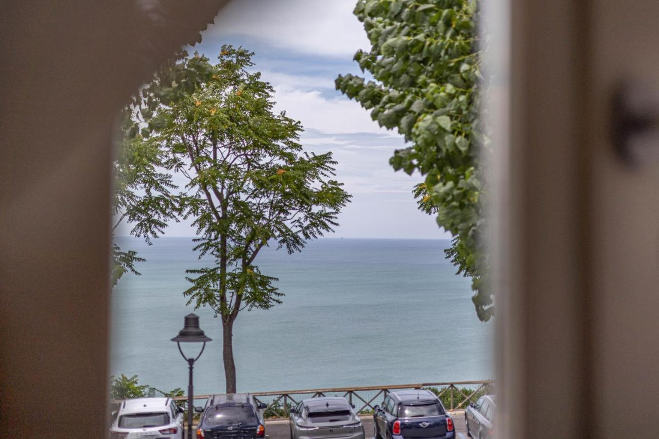 La Finestra Sul Mare - Appartamento Con Vista Gabicce Mare Esterno foto